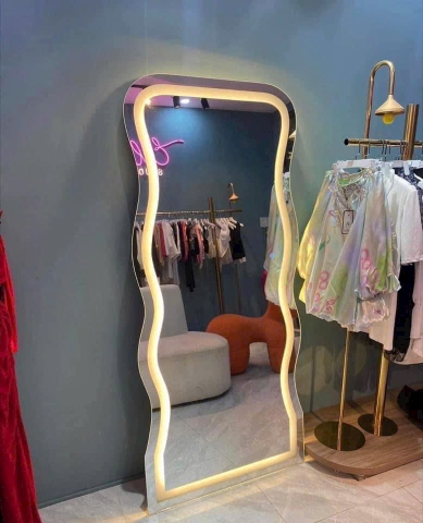 Gương Trang Trí