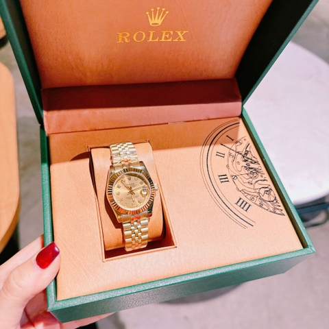 Rolex Mặt Niềng Khía |Cặp Đôi |Dây Kim Loại Vàng Gold |Máy Pin (Máy Quartz) |Size 41x31mm