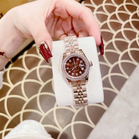 Rolex Đính Đá |Nữ Giới |Mặt Nâu |Dây Kim Loại Rose Gold |Máy Pin (Máy Quartz) |Size 28mm