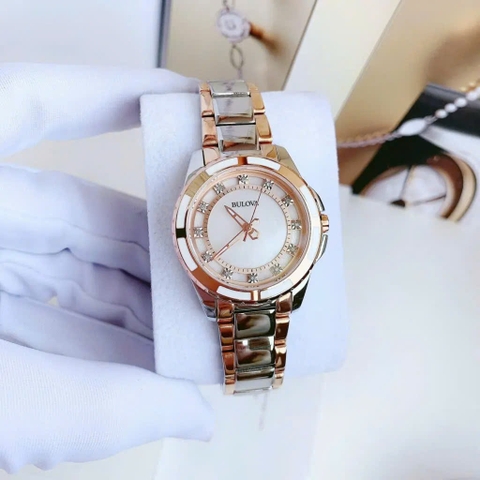 Bulova Classic |Nữ Giới |Đính Đá |Dây Kim Loại Rose Gold |Máy Pin (Quartz) |Size 32mm