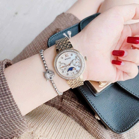 Bulova Moonphase |Nữ Giới |Mặt Trắng |Dây Kim Loại Vàng Gold |Máy Pin (Quartz) |Size 32mm