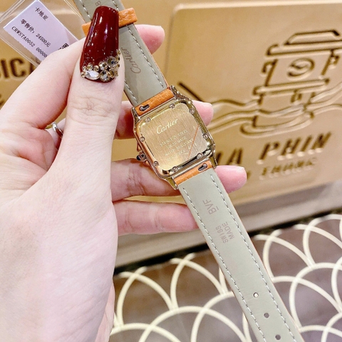 Cartier Santos |Nữ Giới |Mặt Vuông |Đính Đá |Rose Gold |Dây Da Cam |Máy Pin (Quartz) |Size 24x33mm