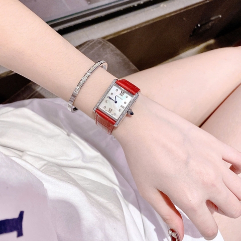 Cartier Tank Solo |Nữ Giới |Mặt Chữ Nhật |Đính Đá |Dây Da Đỏ |Máy Pin (Quartz) |Size 31x24mm