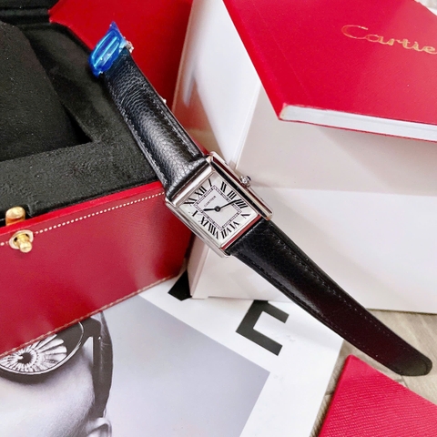 Cartier Tank Solo |Nữ Giới |Mặt Chữ Nhật |Số La Mã |Dây Da Đen |Máy Pin (Quartz) |Size 31x24mm