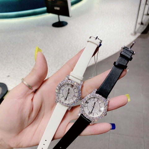 Chopard L'Heure Du Diamant |Nữ Giới |Mặt Full Đá |Dây Da Trắng |Máy Pin (Quartz) |Size 32mm