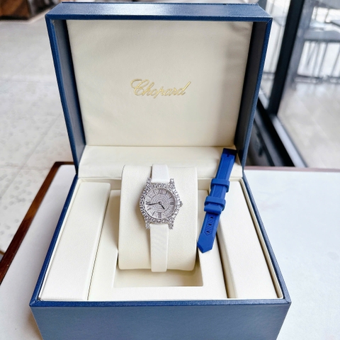 Chopard Mặt Oval |Nữ Giới |Full Đá Swarovski Silver |Dây Da Trắng |Máy Pin (Quartz) |Size 32mm