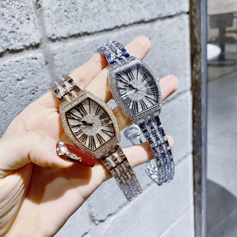 Chopard Mặt Oval |Nữ Giới |Đính Đá Swarovski |Dây Kim Loại Silver |Máy Pin (Quartz) |Size 34mm