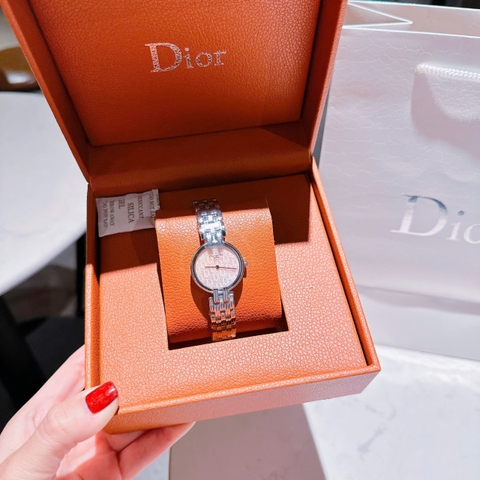Christian Dior Họa Tiết Logo |Nữ Giới |Mặt Hồng |Dây Kim Loại Silver |Máy Pin (Quartz) |Size 28mm