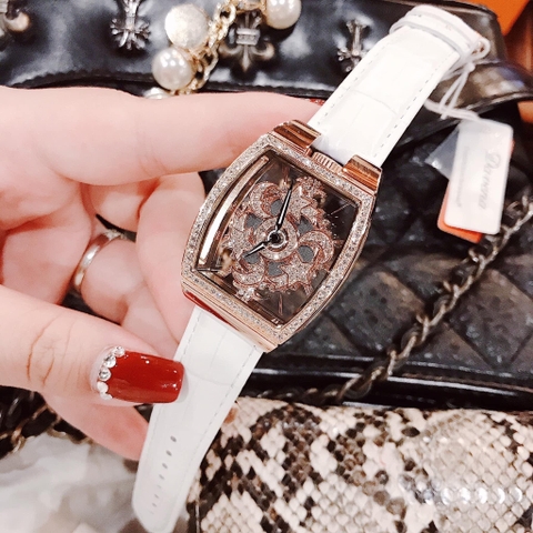 Davena Trăng Sao Xoay |Nữ Giới |Mặt Rose Gold |Dây Da Trắng |Máy Pin (Quartz) |Size 32x44mm