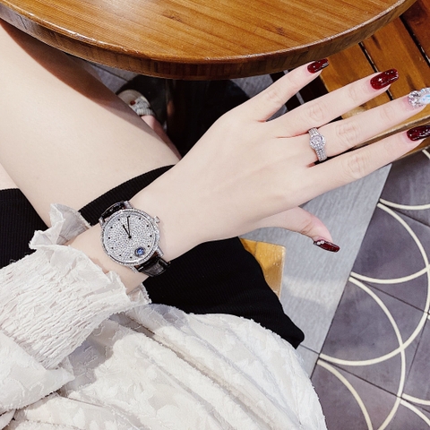 Davena Tựa Cartier |Nữ Giới |Mặt Full Đá |Dây Da Đen |Máy Pin (Máy Quartz) |Size 34mm