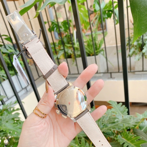 Gucci G-Timeless G-Chrono |Nam |Mặt Trắng |Silver |Dây Da Nâu |Máy Pin (Quartz) |Size 42mm