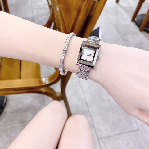 Gucci G-Frame |Nữ Giới |Mặt Vuông |Dây Kim Loại Trắng Silver |Máy Pin (Quartz) |Size 19mm