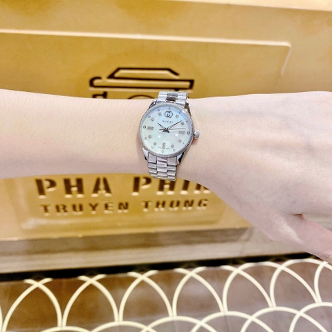 Gucci G-Timeless Diamond |Nữ Giới |Mặt Xà Cừ |Dây Kim Loại Trắng Silver |Máy Pin (Quartz) |Size 30mm
