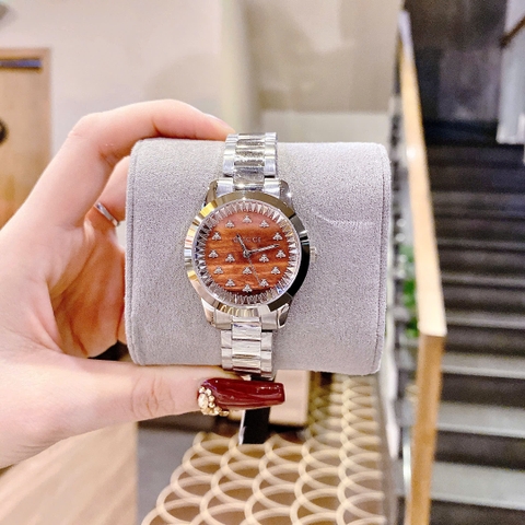 Gucci G-Timeless Multibee |Nữ Giới |Mặt Nâu |Đính Ong |Dây Kim Loại |Máy Pin (Quartz) |Size 32mm