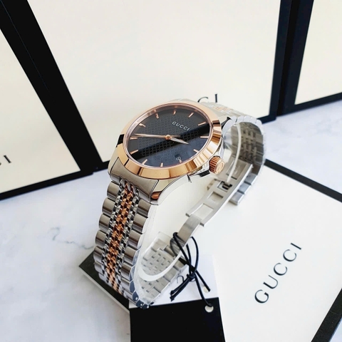 Gucci G-Timeless |Nam Giới |Mặt Đen |Dây Kim Loại Demi Rose |Máy Pin (Quartz) |Size 38mm