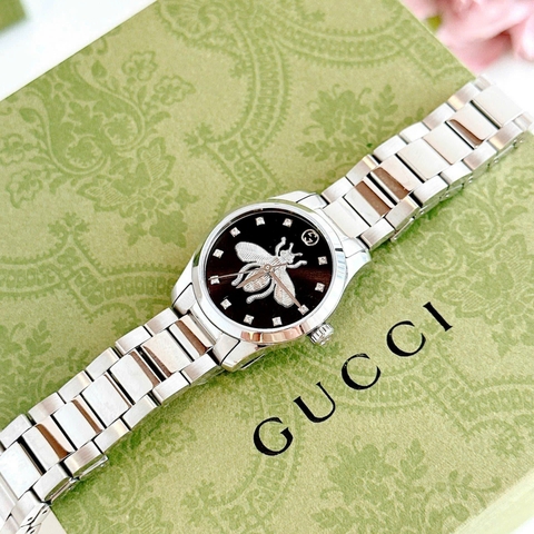 Gucci G-Timeless |Nữ |Họa Tiết Con Ong Đen |Dây Kim Loại Silver |Máy Pin (Quartz) |Size 28mm