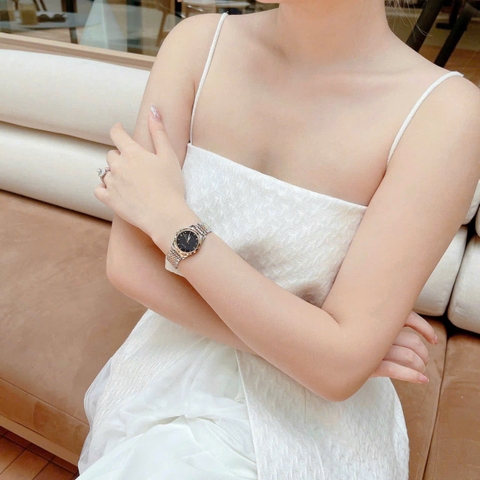 Gucci G-Timeless |Nữ Giới |Mặt Màu Đen |Dây Kim Loại Demi Rose |Máy Pin (Quartz) |Size 28mm