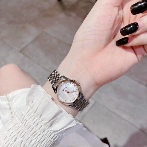 Gucci G-Timeless |Nữ |Mặt Xà Cừ Trắng |Dây Kim Loại Demi Rose Gold |Máy Pin (Quartz) |Size 29mm
