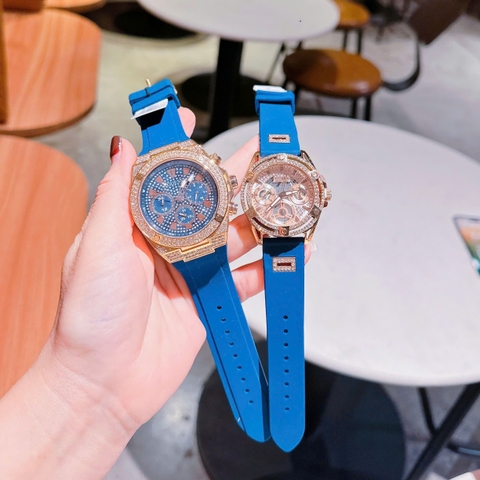 Guess 6 Kim |Cặp Đôi |Đính Đá |Rose Gold |Dây Cao Su Xanh Dương |Size 45x38mm