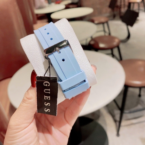 Guess Confetti |Nữ Giới |Mặt Đính Đá |Dây Silicone Xanh Dương |Máy Pin (Quartz) |Size 38mm