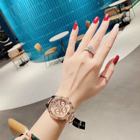 Guess Duke |Nữ Giới |Mặt Vuông |Dây Kim Loại Rose Gold |Máy Pin (Quartz) |Size 40mm