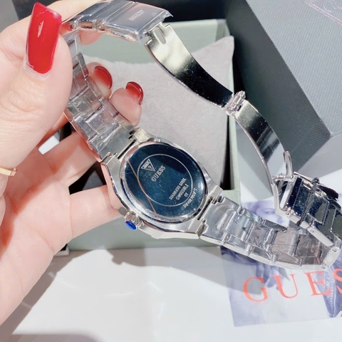 Guess Duke |Nữ Giới |Mặt Vuông |Dây Kim Loại Silver |Máy Pin (Quartz) |Size 40mm