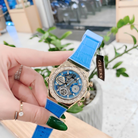Guess Fusion |Vàng Gold |Nữ Giới |Đính Đá |Dây Silicone Xanh |Máy Pin (Quartz) |Size 36mm