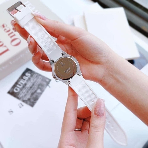 Guess Limelight |Nữ Giới |Đính Đá |Dây Sillicone Trắng |Máy Pin (Quartz) |Size 36mm