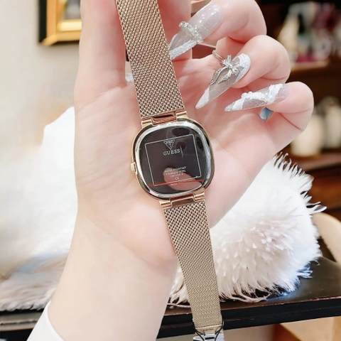 Guess Mặt Vuông Đỏ |Nữ Giới |Dây Mesh Lưới Vàng Gold |Máy Pin (Quartz) |Size 32mm