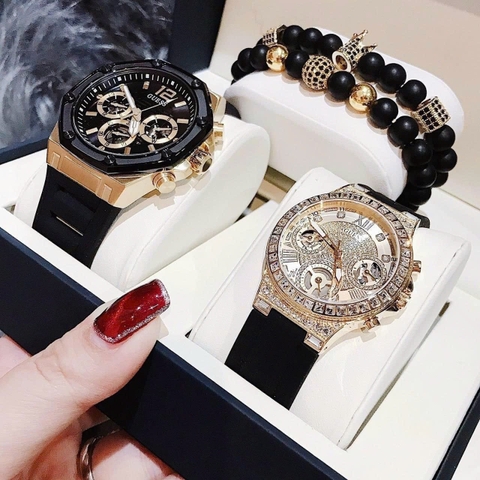 Guess Momentum |Cặp Đôi |Vàng Gold |Dây Sillicone Đen |Size 44x36mm