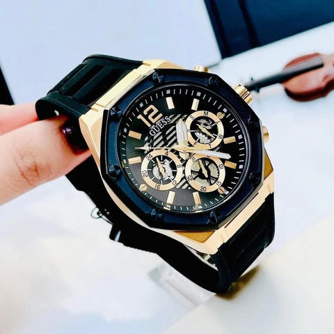 Guess Momentum |Nam Giới |Vàng Gold |Dây Sillicone Đen |Máy Pin (Quartz) |Size 44mm