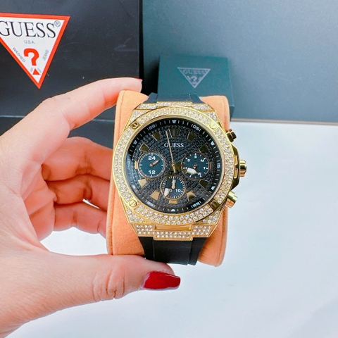 Guess Pegasus |Nam Giới |Đính Đá Vàng Gold |Dây Sillicone Đen |Máy Pin (Quartz) |Size 45mm