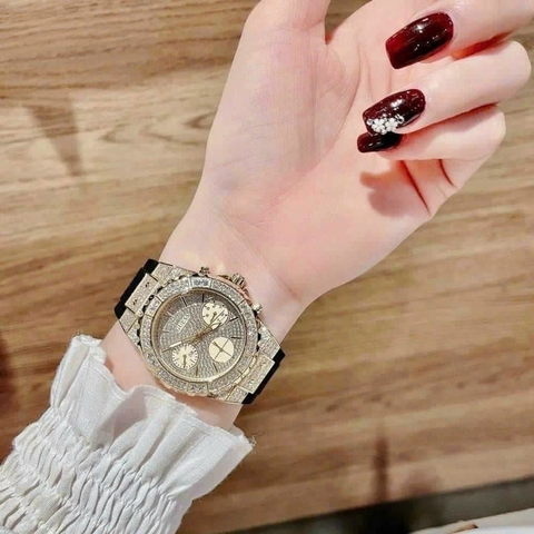 Guess Rigor |Nữ Giới |Full Đá Vàng Gold |Dây Sillicone Đen |Máy Pin (Quartz) |Size 39mm