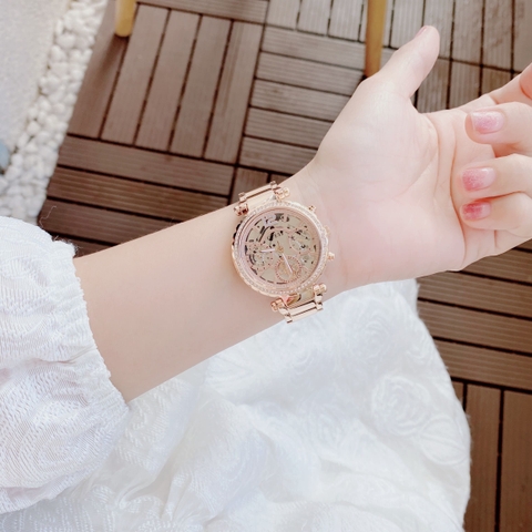 Guess Solstice |Nữ Giới |Mặt Đính Đá |Dây Kim Loại Rose Gold |Máy Pin (Quartz) |Size 37mm