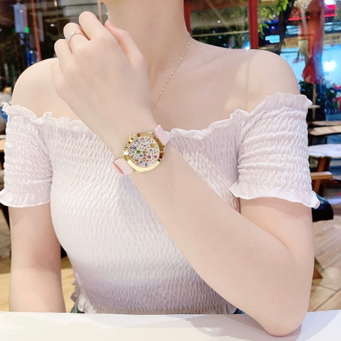 Guess Wonderlust |Nữ Giới |Đính Đá Nhiều Màu |Dây Sillicone Hồng |Máy Pin (Quartz) |Size 38mm
