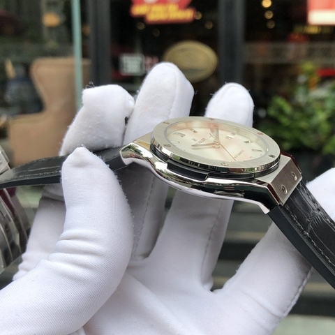 Hublot Classic Fusion |Nam Giới |Mặt Trắng |Dây Da Bọc Cao Su |Máy Cơ (Automatic) |Size 42mm