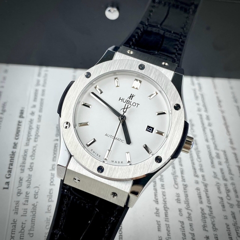 Hublot Classic Fusion |Nam Giới |Mặt Trắng |Dây Da Bọc Cao Su |Máy Cơ (Automatic) |Size 42mm