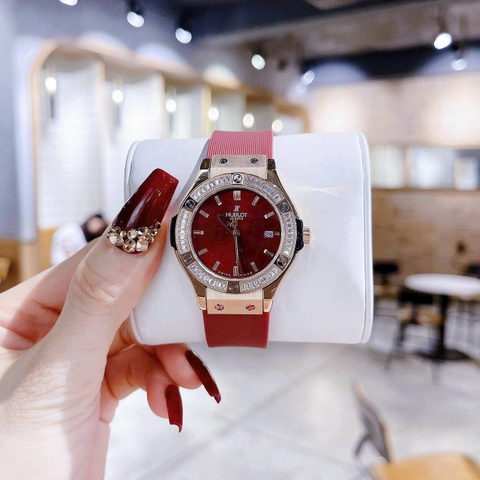 Hublot Geneve |Nữ Giới |Rose Gold |Đính Đá |Dây Silicone Đỏ |Máy Pin (Máy Quartz) |Size 34mm