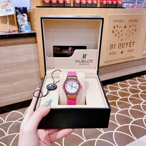 Hublot Geneve |Nữ Giới |Rose Gold |Đính Đá |Dây Silicone Hồng |Máy Pin (Máy Quartz) |Size 34mm