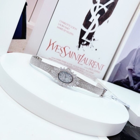 Melissa Mặt Oval |Nữ Giới |Đính Pha Lê |Dây Lưới Silver |Máy Pin (Quartz) |Size 28mm