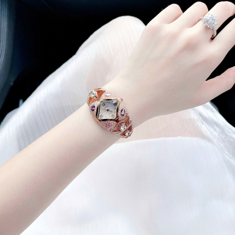 Melissa Mặt Vuông |Nữ Giới |Đính Đá Nhiều Màu |Lắc Tay Rose Gold |Máy Pin (Quartz) |Size 38mm