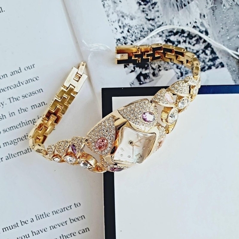 Melissa Mặt Vuông |Nữ Giới |Đính Đá Nhiều Màu |Lắc Tay Vàng Gold |Máy Pin (Quartz) |Size 38mm