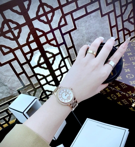 Michael Kors Camille |Nữ Giới |Trái Tim |Đính Đá |Dây Kim Loại |Máy Pin (Quartz) |Size Vừa 33mm