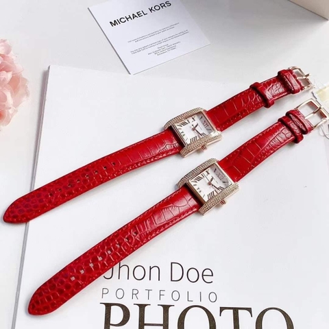 Michael Kors Emery |Nữ Giới |Mặt Chữ Nhật |Dây Da Đỏ |Máy Pin (Máy Quartz) |Size 33x37mm