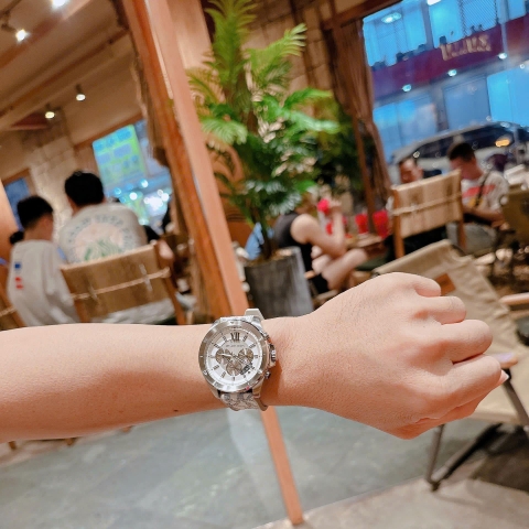Michael Kors Brecken |Nam Giới |Chronograph |Dây Silicone Trắng |Máy Pin (Quartz) |Size 45mm