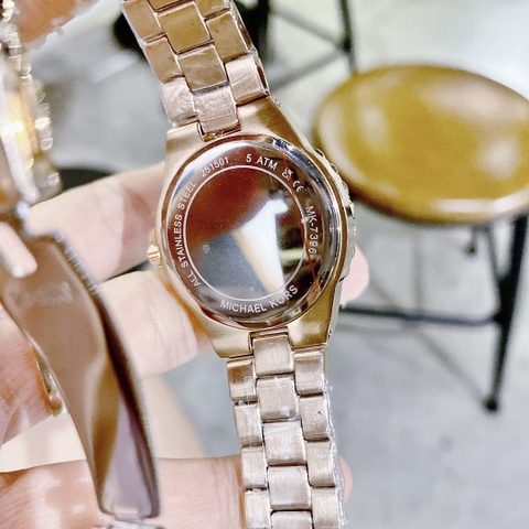 Michael Kors Lenox |Nữ Giới |Rose Gold |Mặt Đỏ |Dây Kim Loại |Máy Pin (Quartz) |Size Nhỏ 30mm