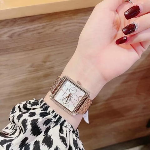 Michael Kors Mặt Vuông |Nữ Giới |Đính Đá |Dây Kim Loại Vàng Gold |Máy Pin (Quartz) |Size 39mm