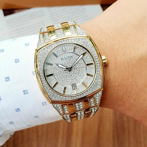 Bulova Phantom |Nam Giới |Mặt Vuông |Full Đá |Dây Kim Loại Demi Vàng |Máy Pin (Quartz) |Size 40mm