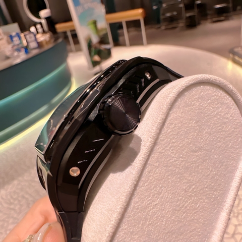 Daniel Gorman Mặt Oval |Nam Giới |Dây Silicone Đen |Máy Cơ (Automatic) |Size Lớn 45x53mm