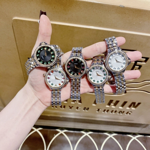 Fendi Crazy Carats |Nữ Giới |Mặt Trắng |Đá Xoay 3 Màu |Dây Kim Loại Demi Vàng |Máy Pin (Quartz) |Size 33mm